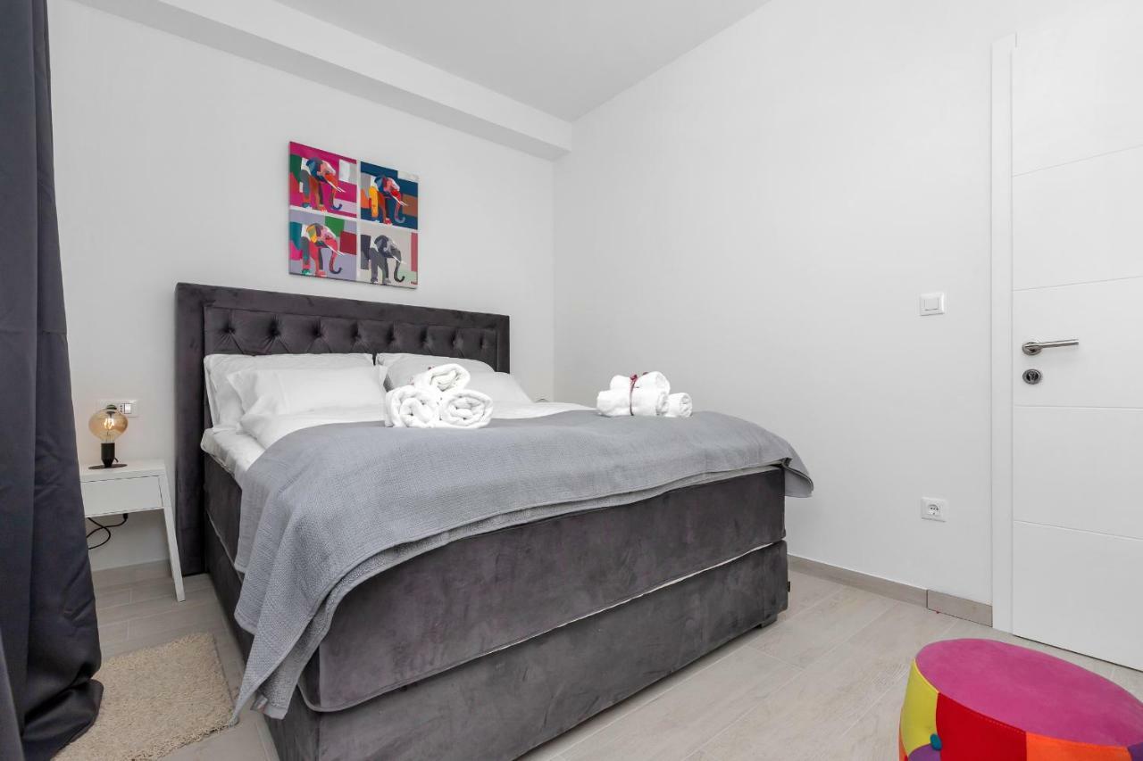 Apartments Morpheus Makarska Eksteriør billede