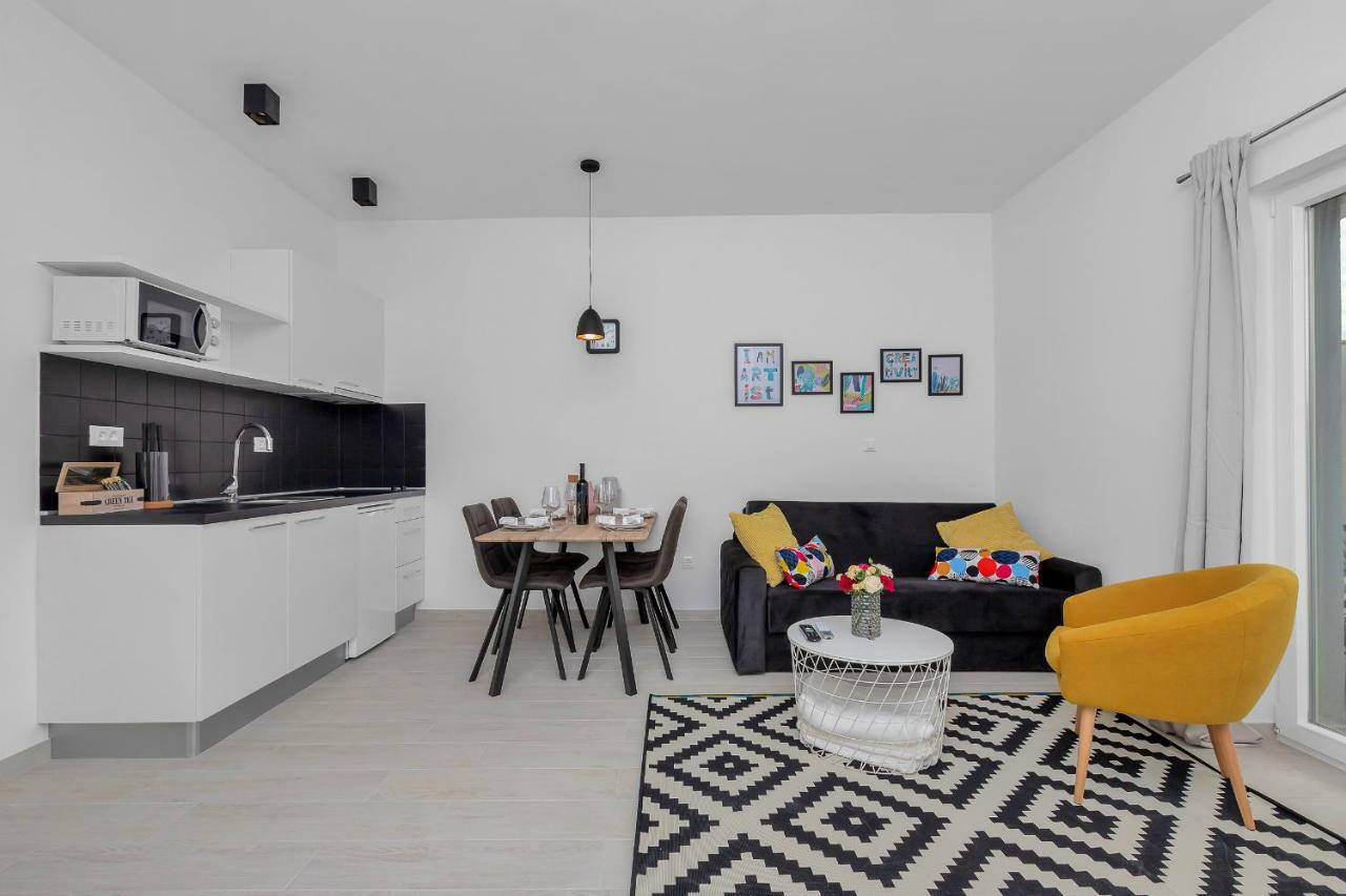 Apartments Morpheus Makarska Eksteriør billede