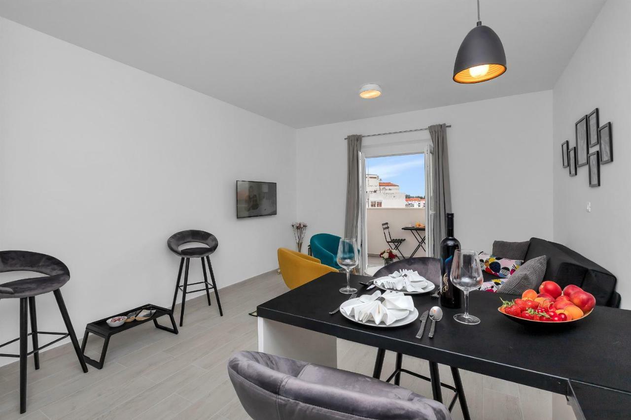 Apartments Morpheus Makarska Eksteriør billede